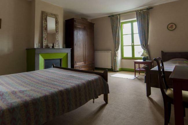 Les Volets Bleus Hotel Le Perreon Ngoại thất bức ảnh